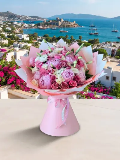 Pembe Ambalajlı Zarif Gül Buketi