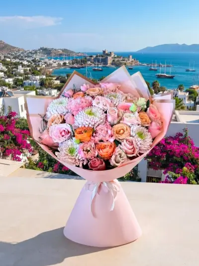 Pembe Ambalajda Renkli Bahar Buketi