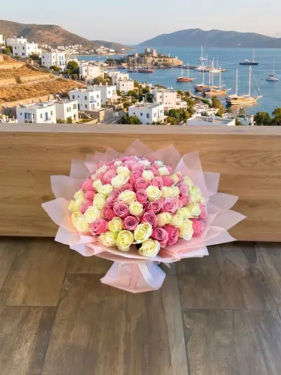 Saf Uyum - Beyaz ve Pembe Gül Buketi