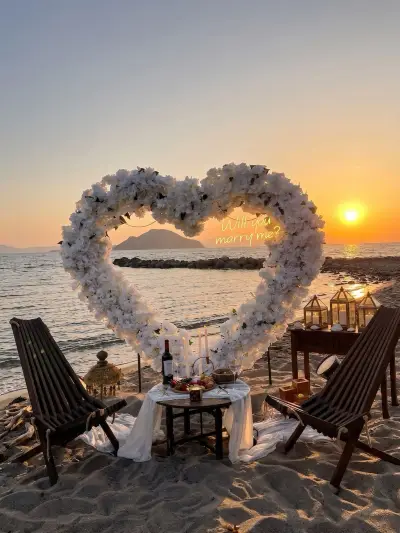 Romantik An - Akşam Yemeği Çiçek Kalp Kemeri