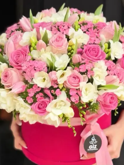İkili Uyum - Pembe ve Beyaz Gül Kutusu